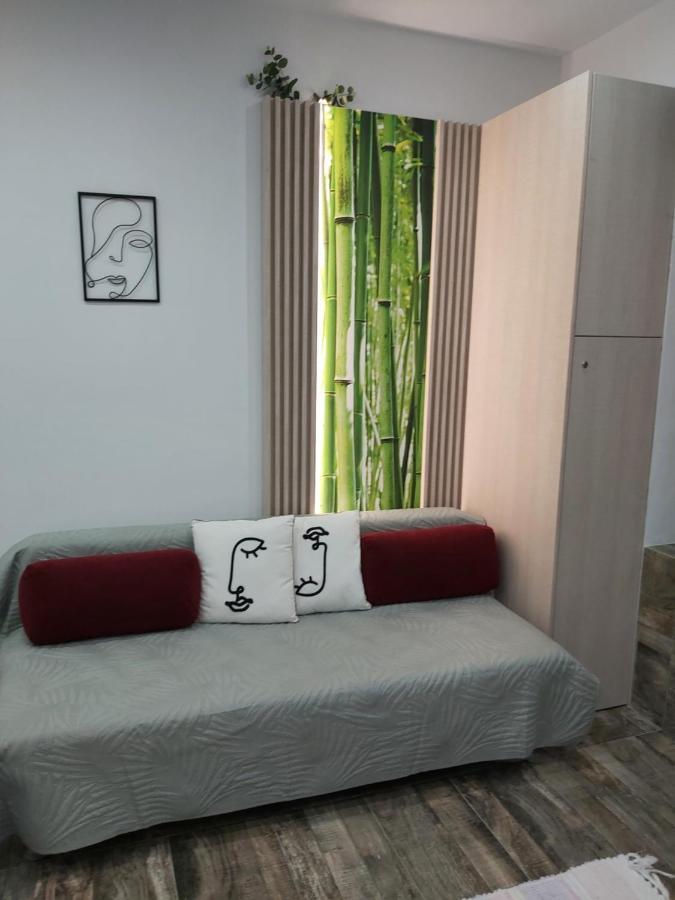 Accent House Apartment Deva Bagian luar foto
