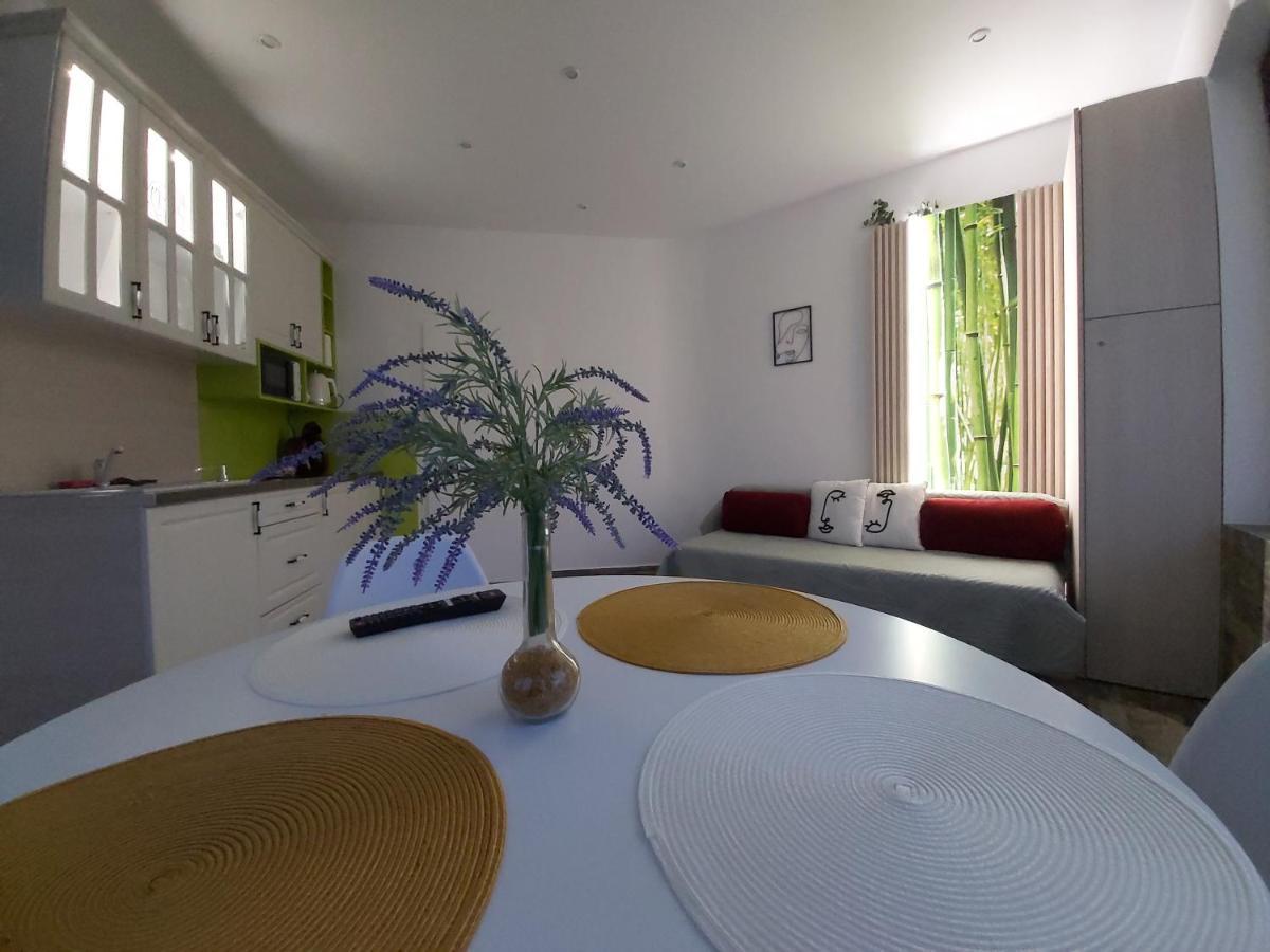 Accent House Apartment Deva Bagian luar foto