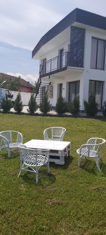 Accent House Apartment Deva Bagian luar foto